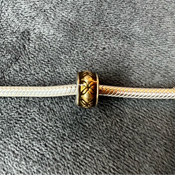 RETIRED Pandora Golden Floral Vintage Spacer Charm - Picture 1 of 2